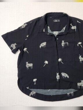 Volcom What You Need Zebra & Palm Tree Short Sleeve Boxy Cropped Top Women's S